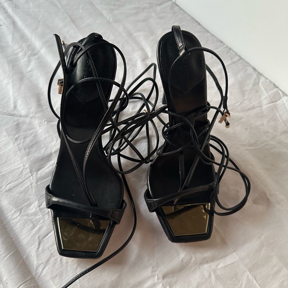 Schutz Vikki Heels Black Leather Wrap Ankle Tie - Picture 6 of 9